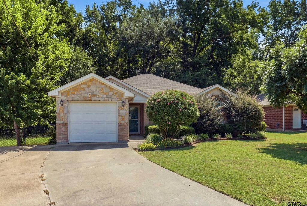 613 Therese Ct., Mt Pleasant