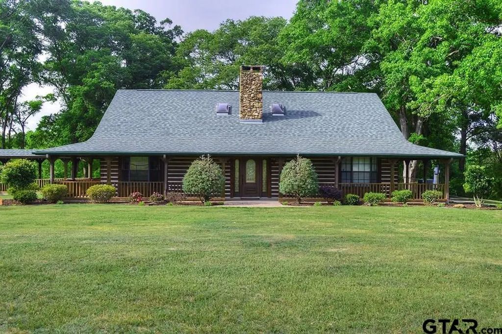 1765 Crabapple, Big Sandy