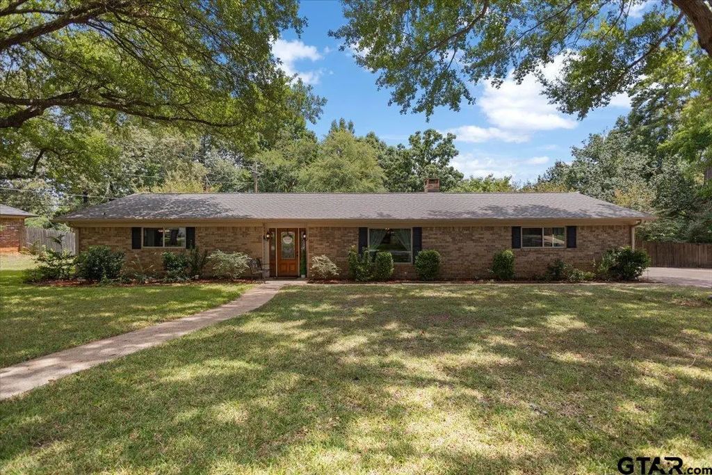 106 E Archer Dr, White Oak