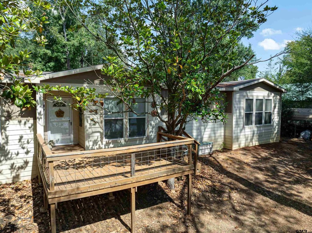 118 Piney Point, Murchison