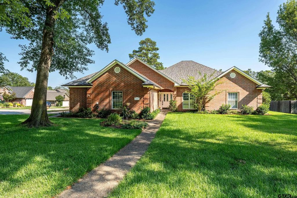 11232 Chasewood, Tyler