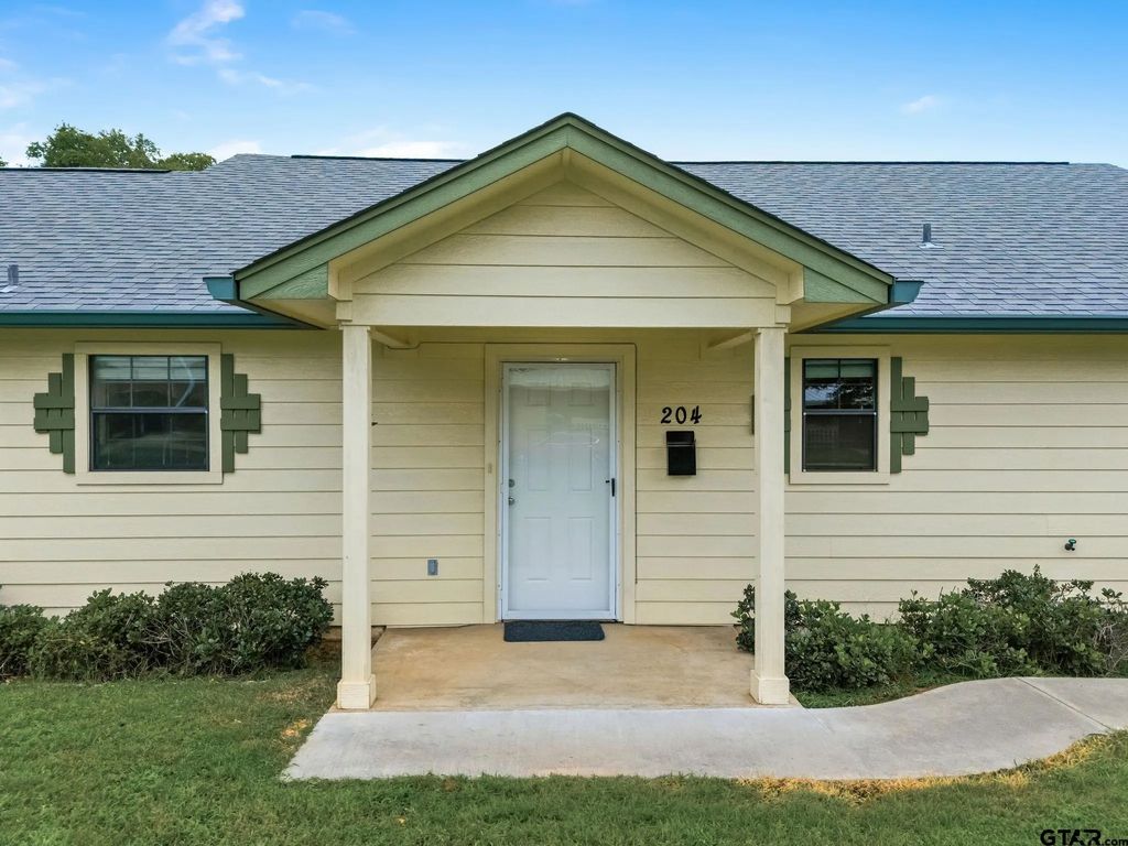 204 Connor St, Daingerfield