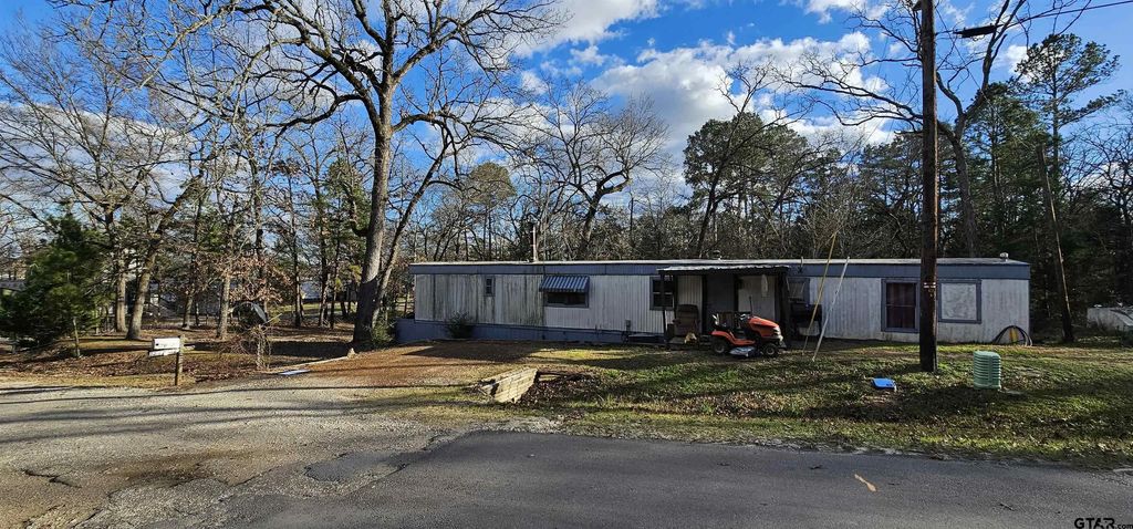 240 E Elm Drive, Murchison