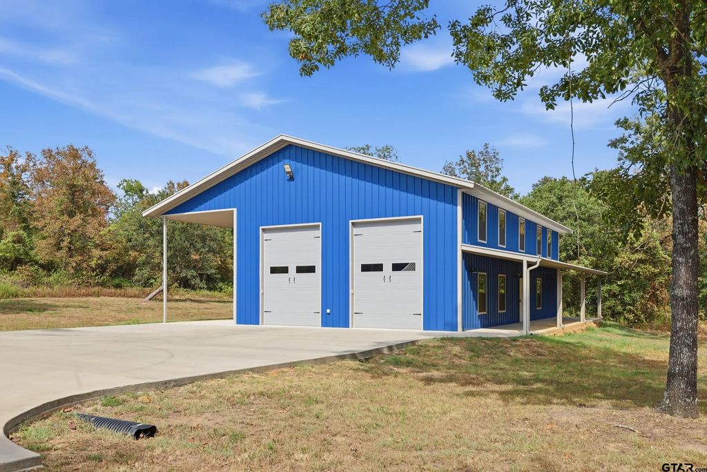 110 Whispering Pines Drive, Scroggins
