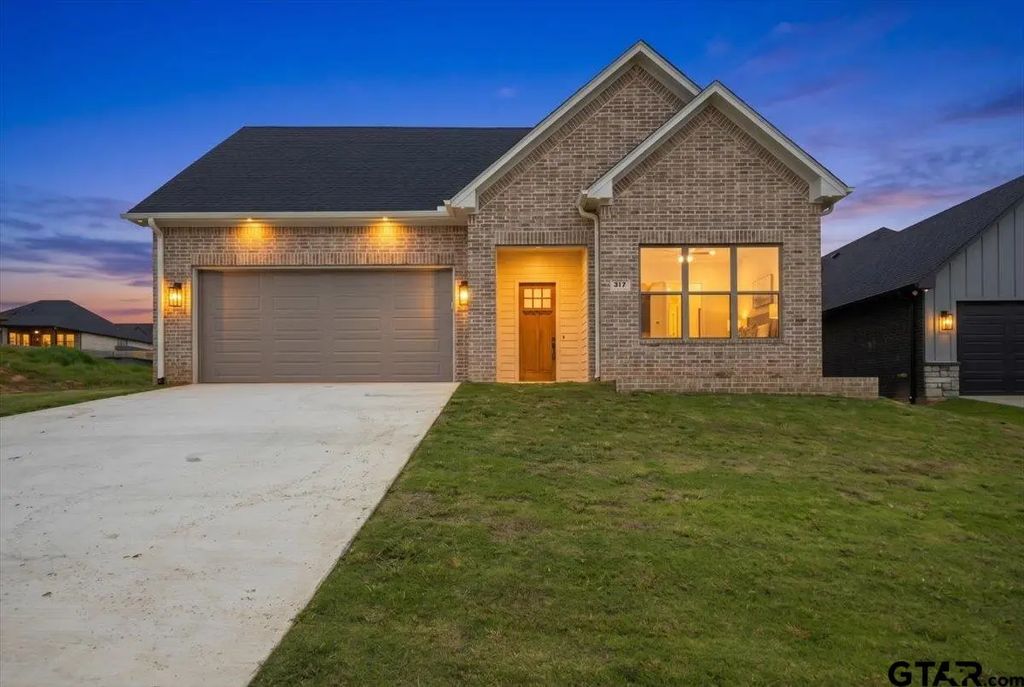 317 Mac Circle, Bullard