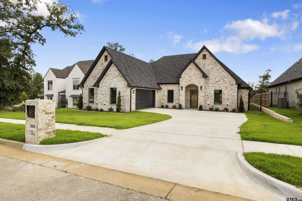 3008 Forest Trail, Tyler