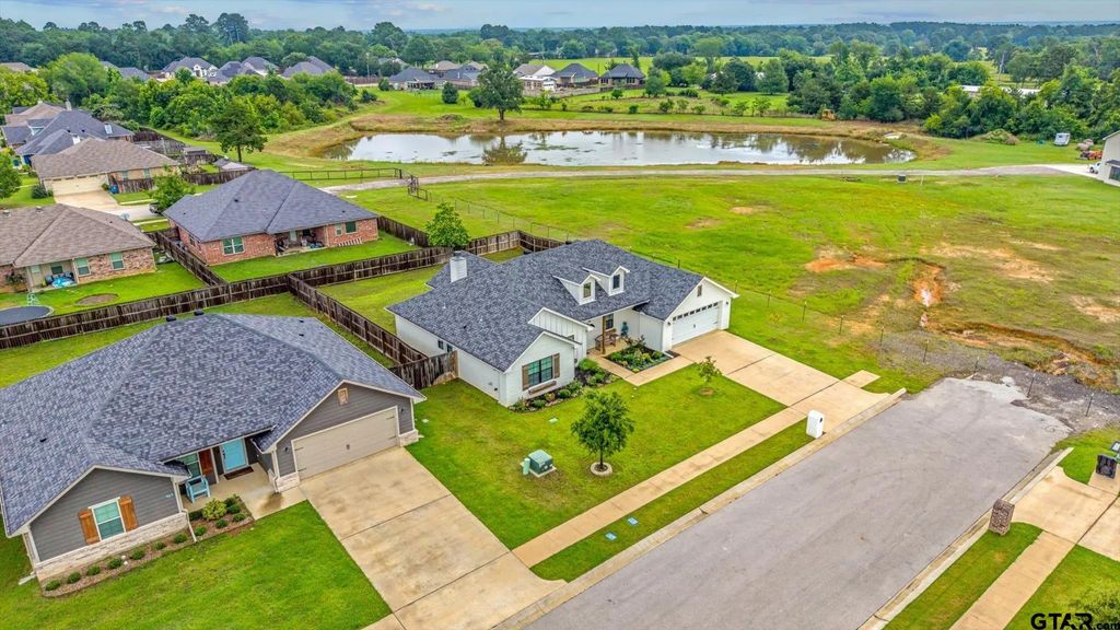 429 Laura Ln, Chandler