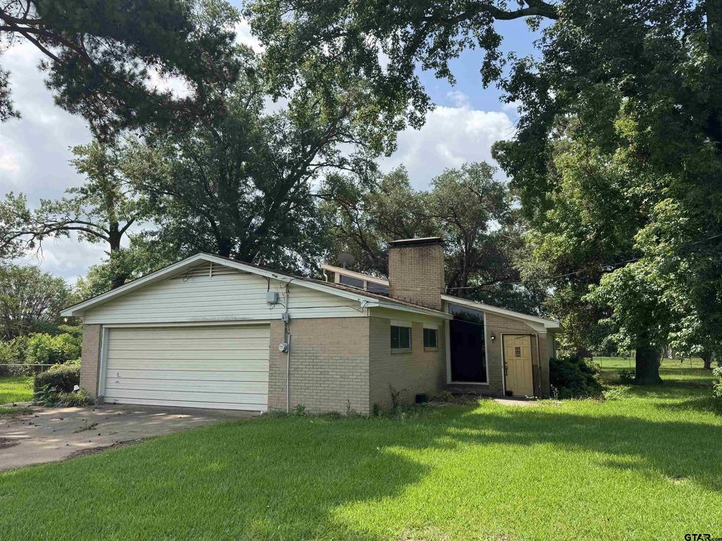 992 C R 1147 N, Tyler
