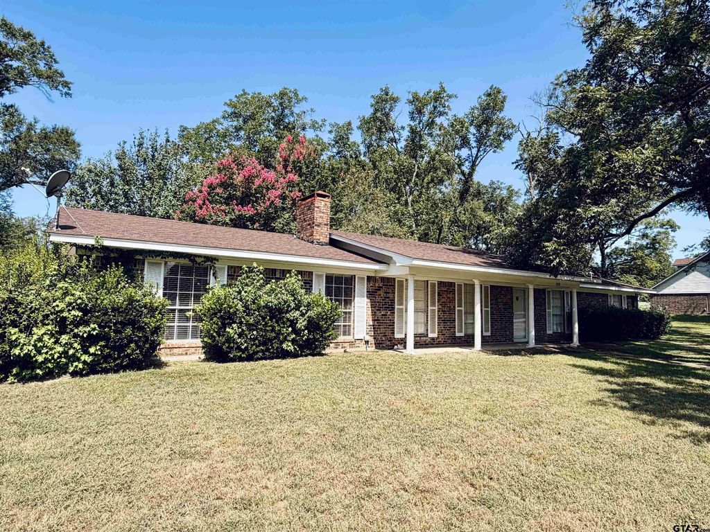 102 Westwood Parkway, Naples