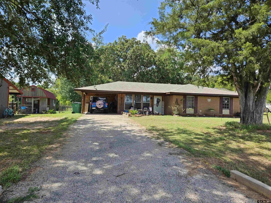 4290 Fm 1795, Gilmer