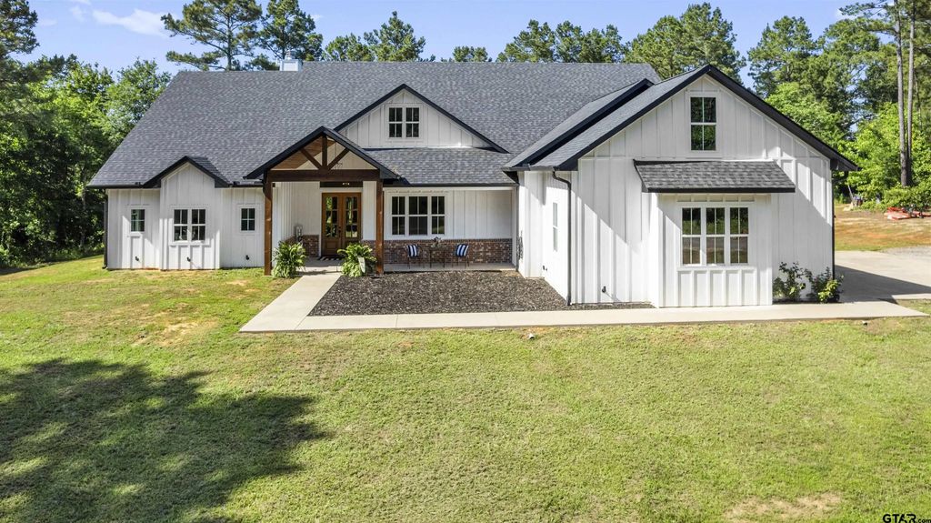 7722 Fm 2710, Lindale