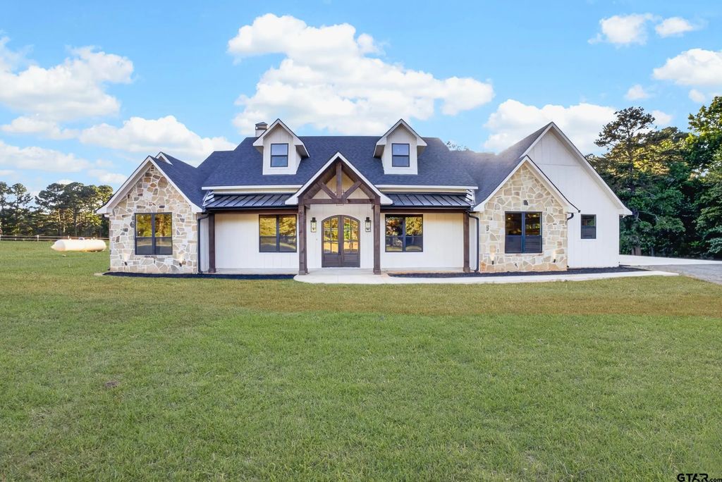 2388 Lansing Switch Rd., Longview