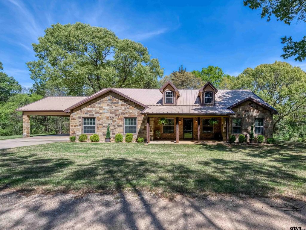 10517 Cr 4101, Frankston