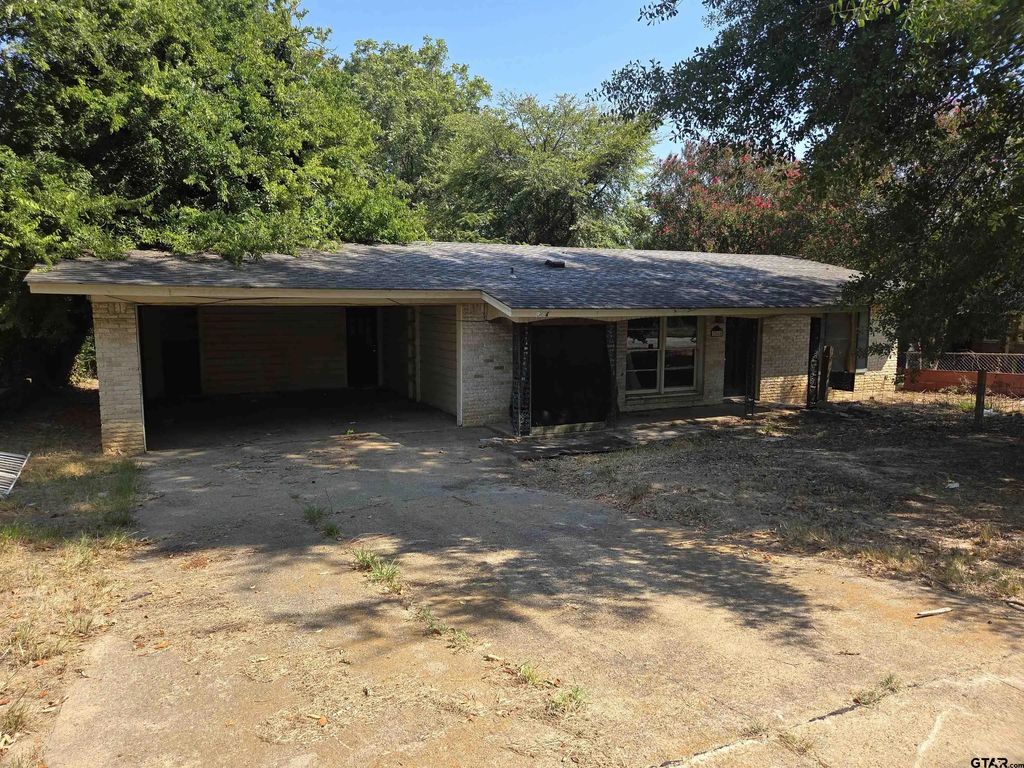 2848 Amy Ln, Tyler