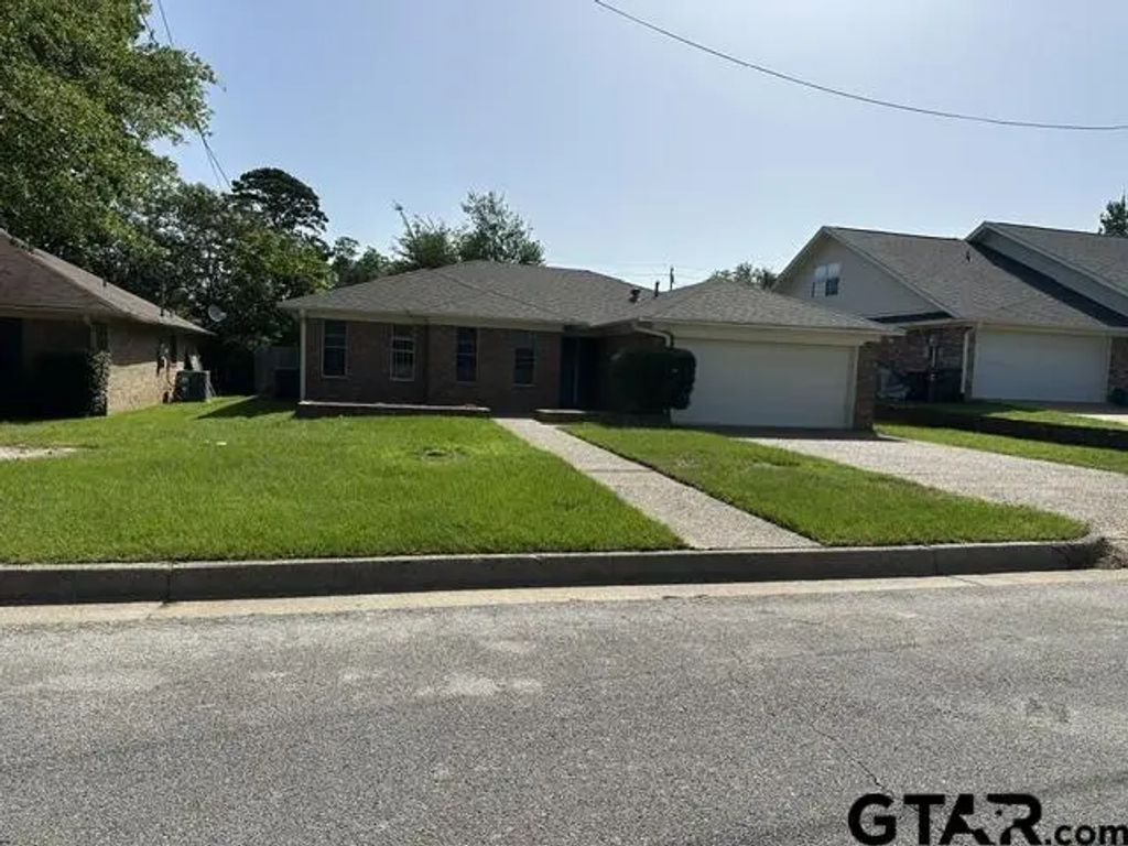 3422 Omega, Tyler