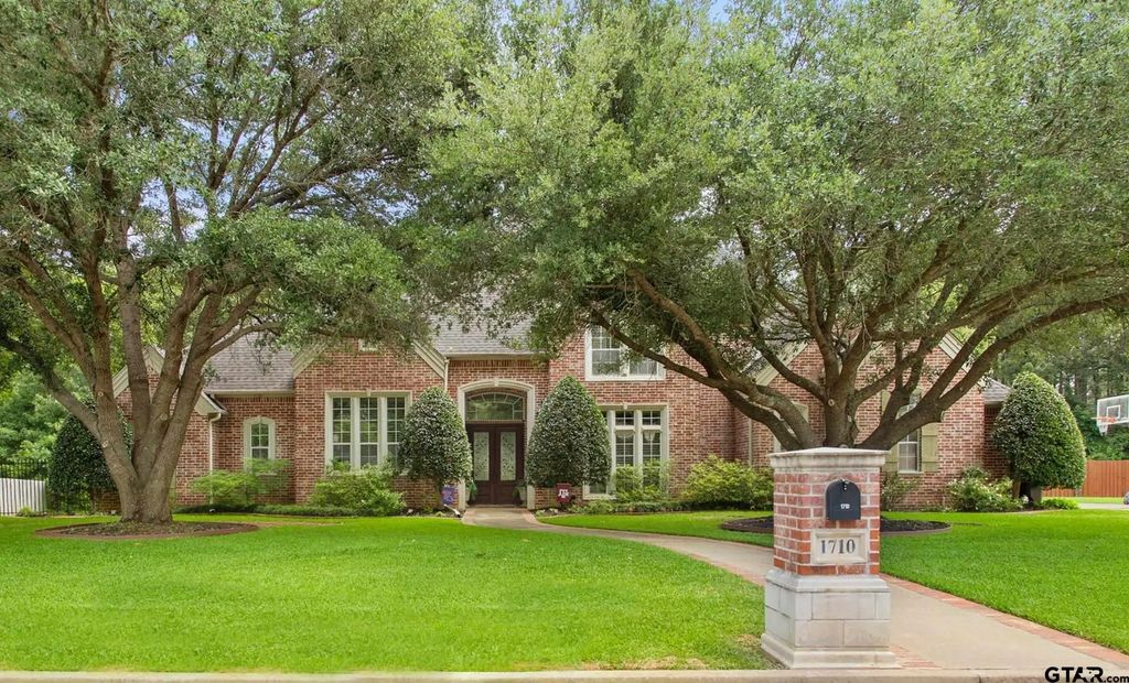 1710 Holcomb Cir., Tyler