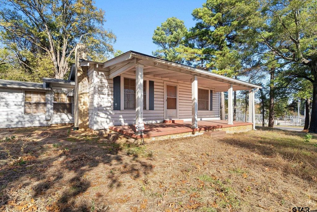 3819 Old Chandler, Tyler