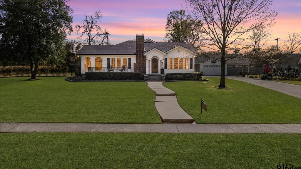 1208 Pine St, Kilgore