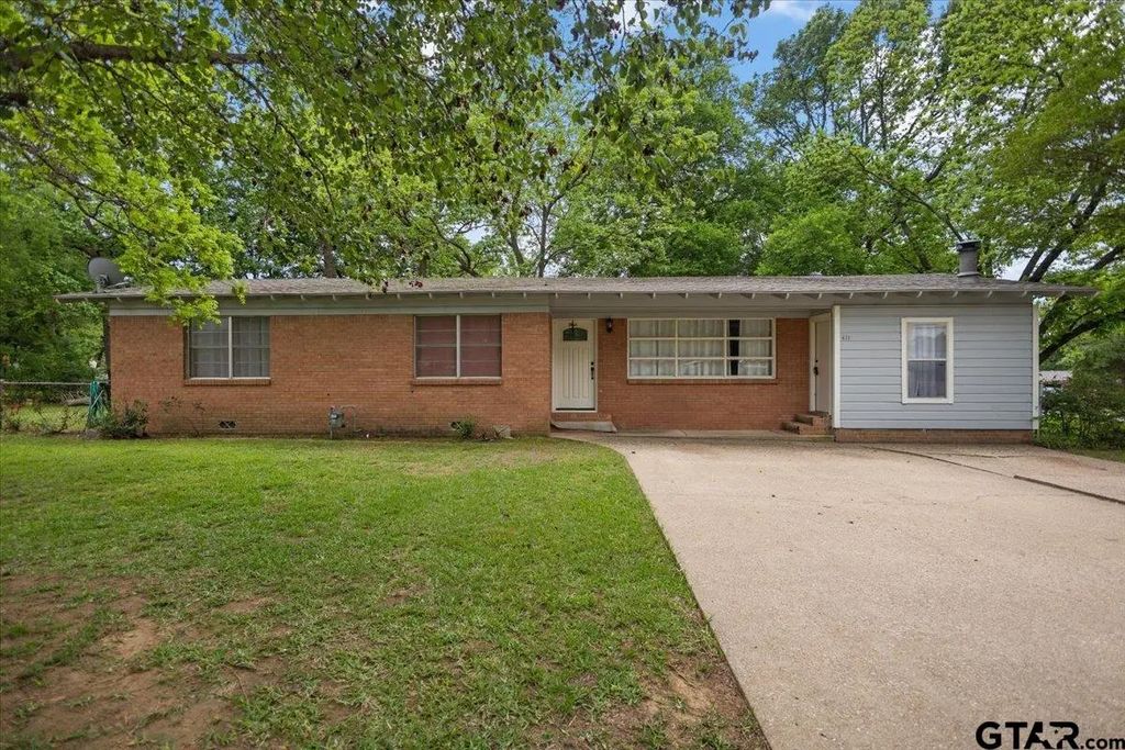 672 Diane St., Tyler