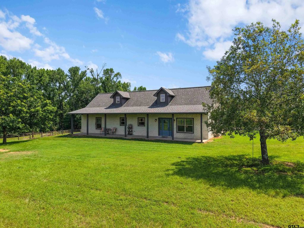 5884 Fm 1650, Gilmer