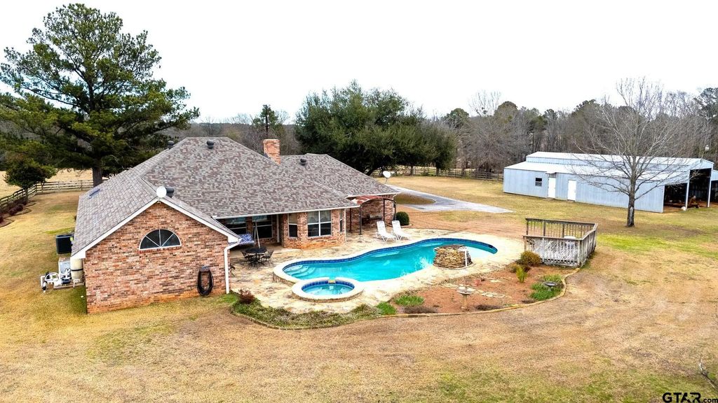 12987 C R 452, Lindale