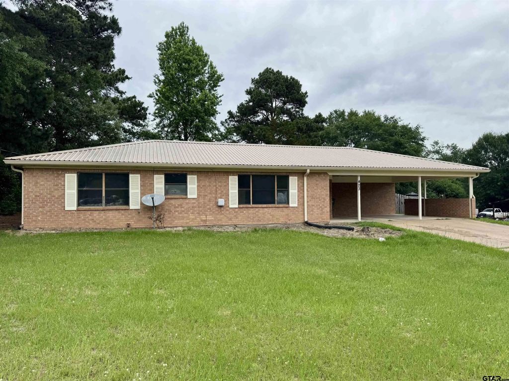 423 Edens Street, Grapeland