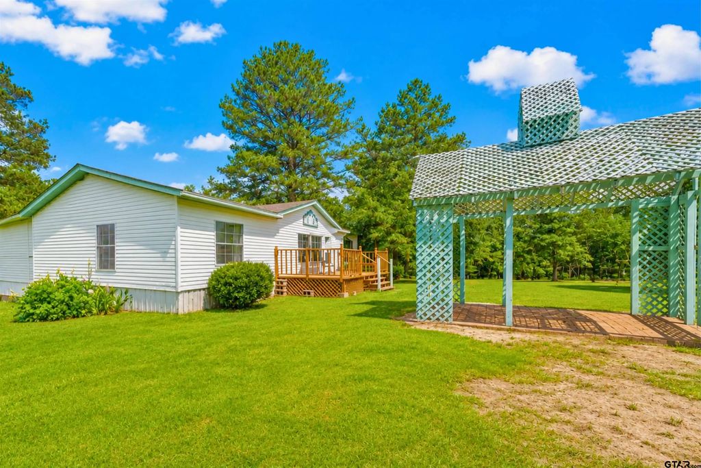 2068 Cr 4580, Winnsboro