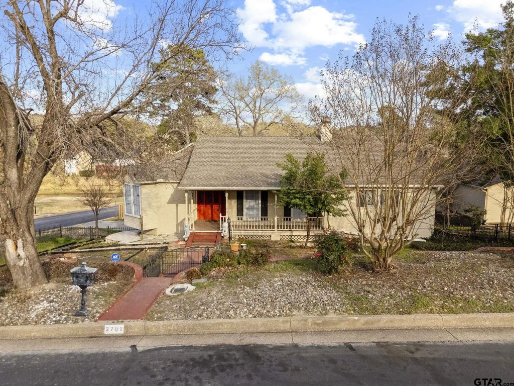 3700 Lake Vista Cir., Tyler