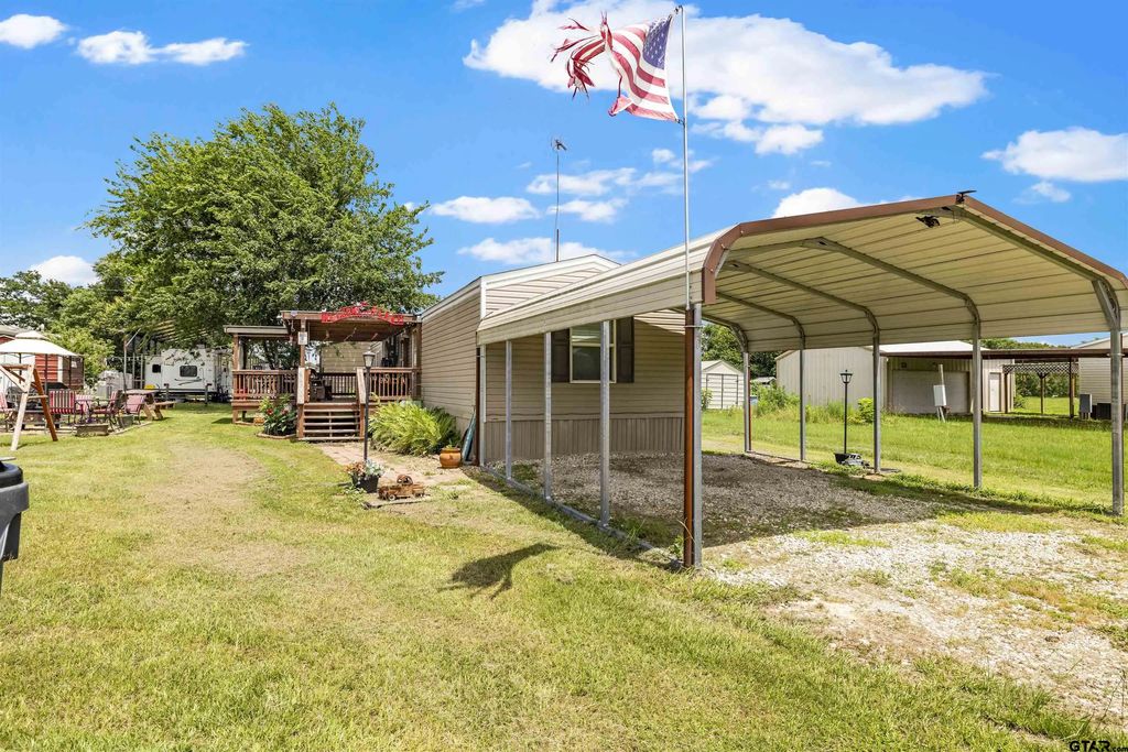 188 Mohican, Quitman
