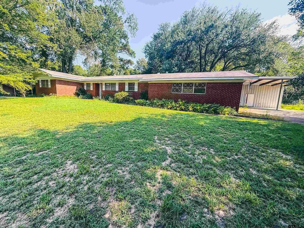 200 Highland Dr, Pittsburg