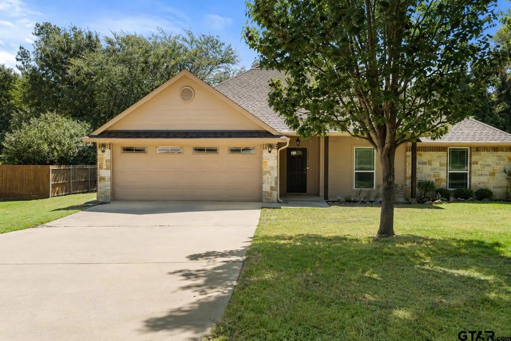 2312 Pittman Ln., Lindale