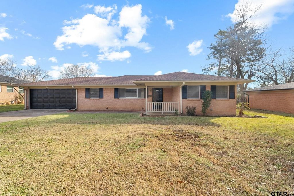 2304 Crestwood, Tyler