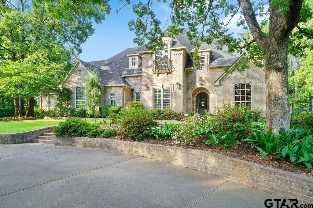 1950 Stonehill, Tyler