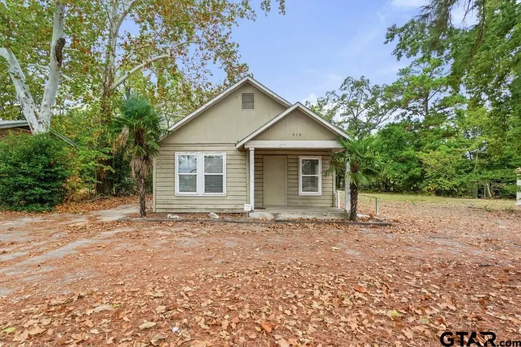 510 N Main Street (hwy 69), Lindale
