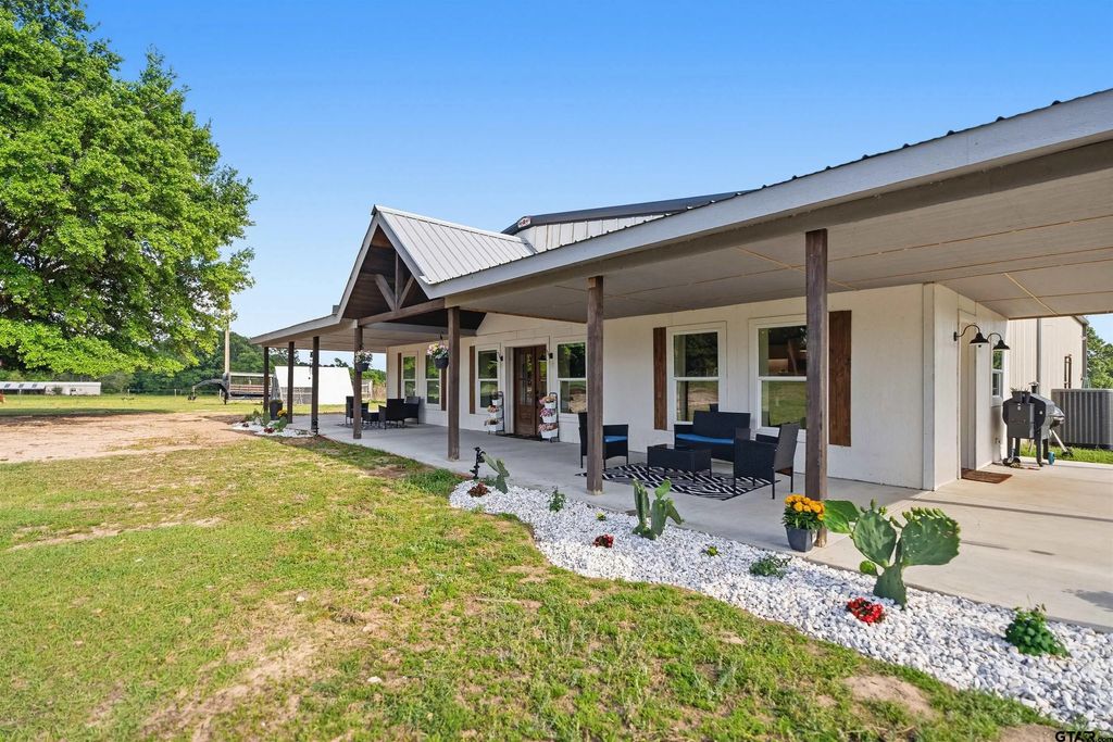 549 County Road 3508, Bullard