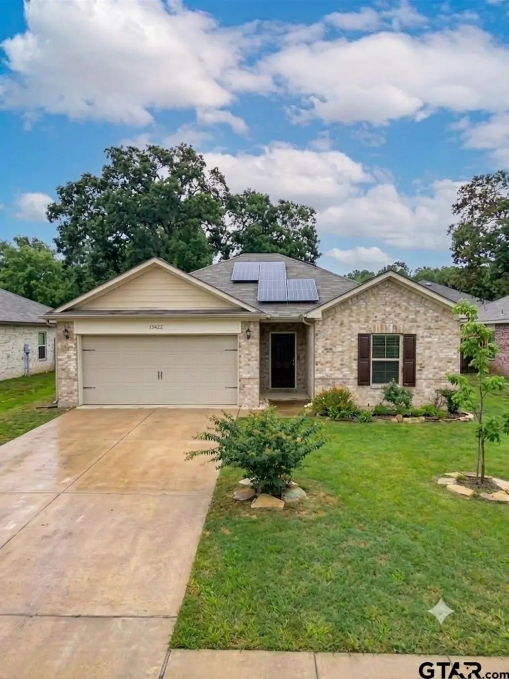 17458 Stacy, Lindale