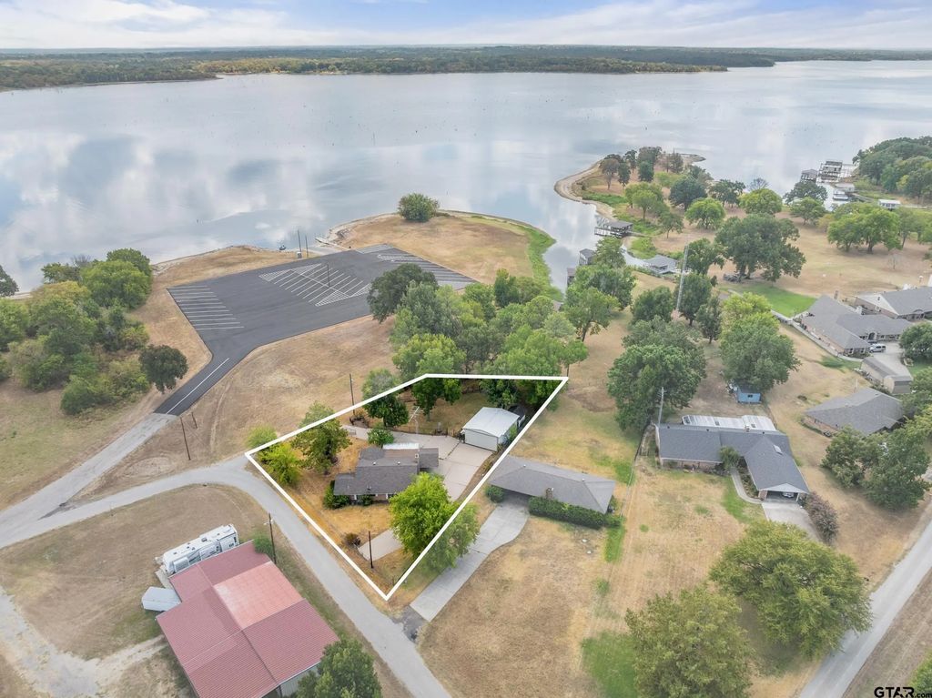 189 County Road 1886, Yantis
