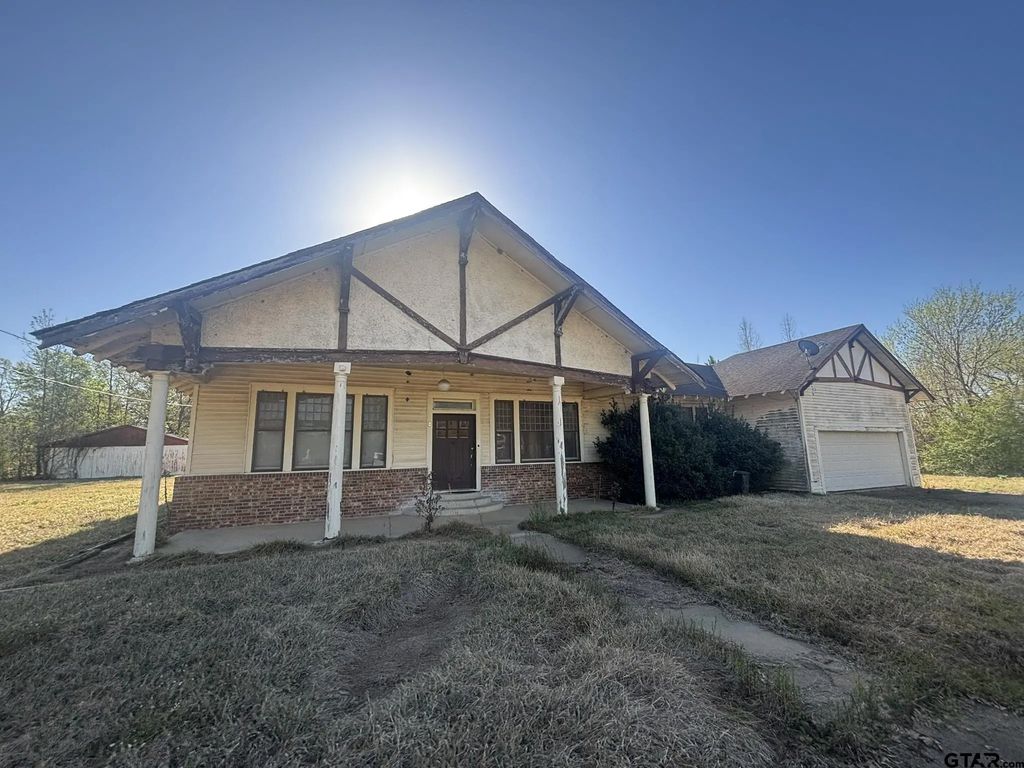 2141 N Hwy 271, Pittsburg