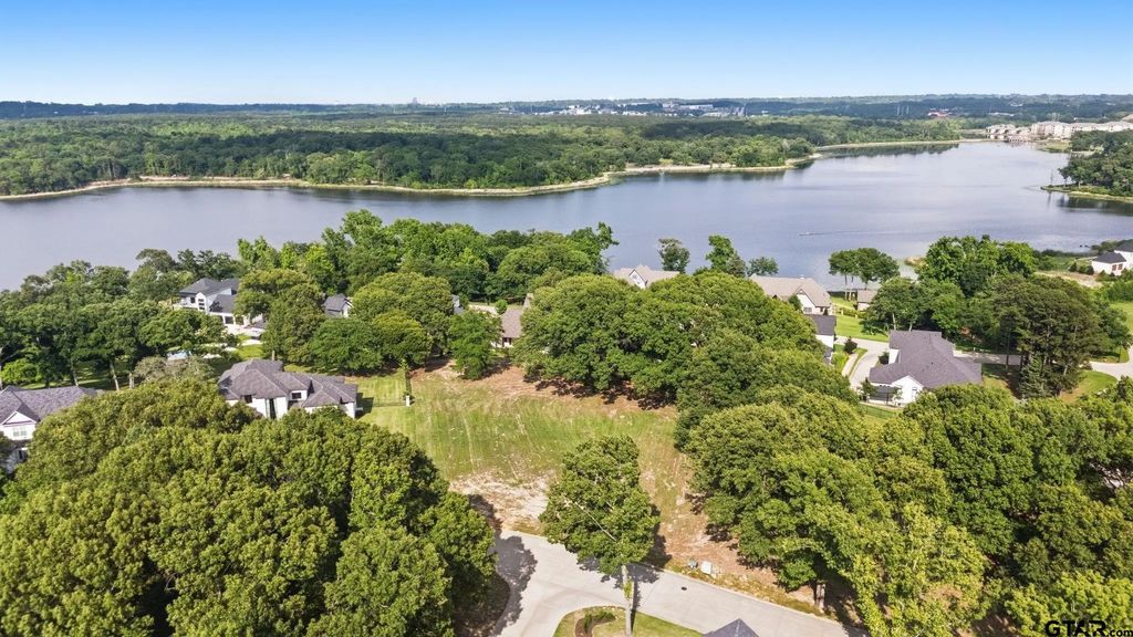2473 Wellington Trace, Tyler