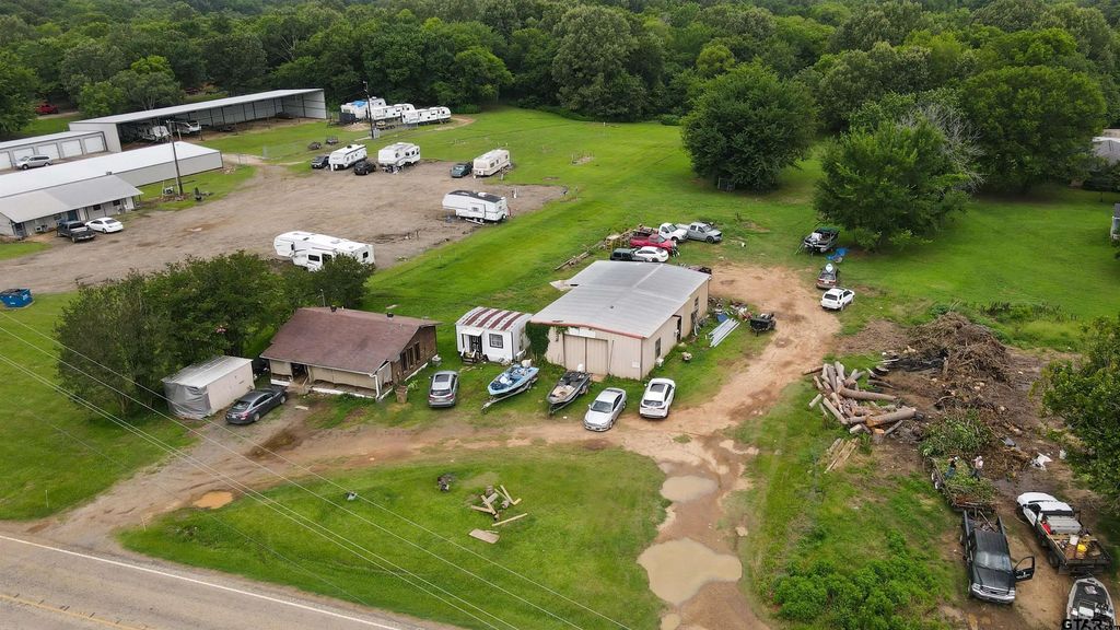 2380 Fm 21, Pittsburg