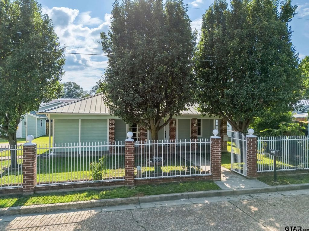709 Corrigan, Kilgore