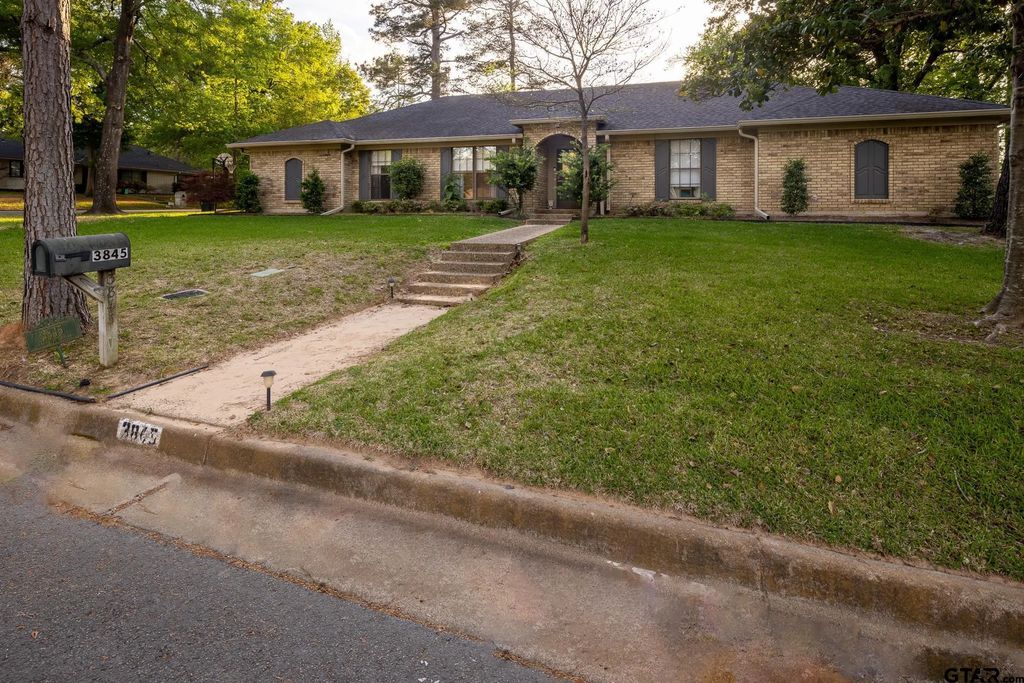 3845 Lexington Dr., Tyler
