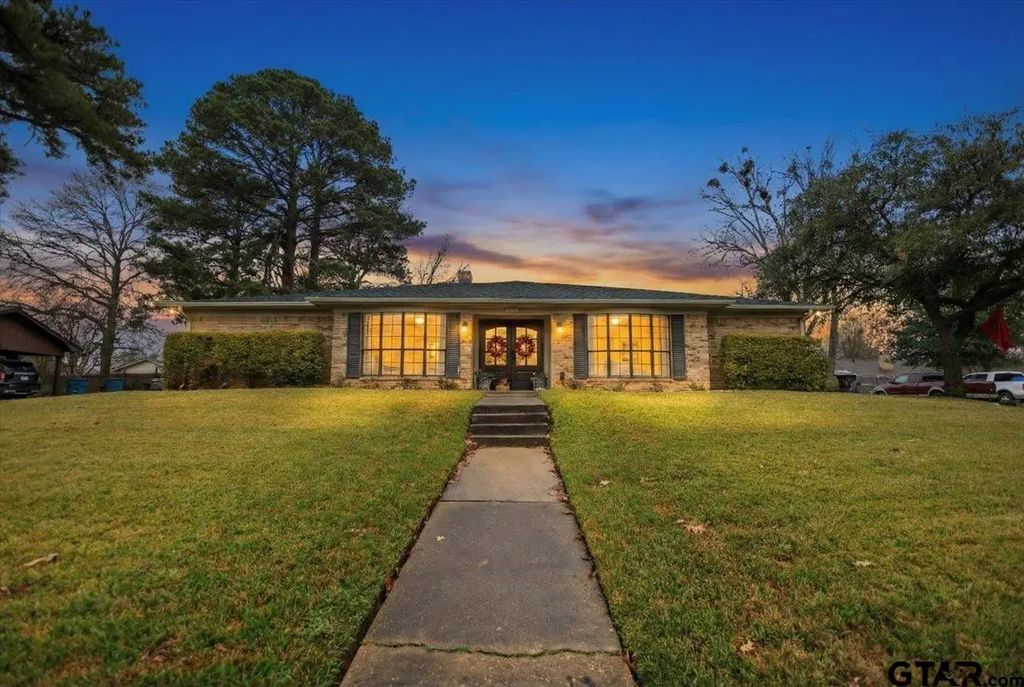1606 Timothy St, Henderson
