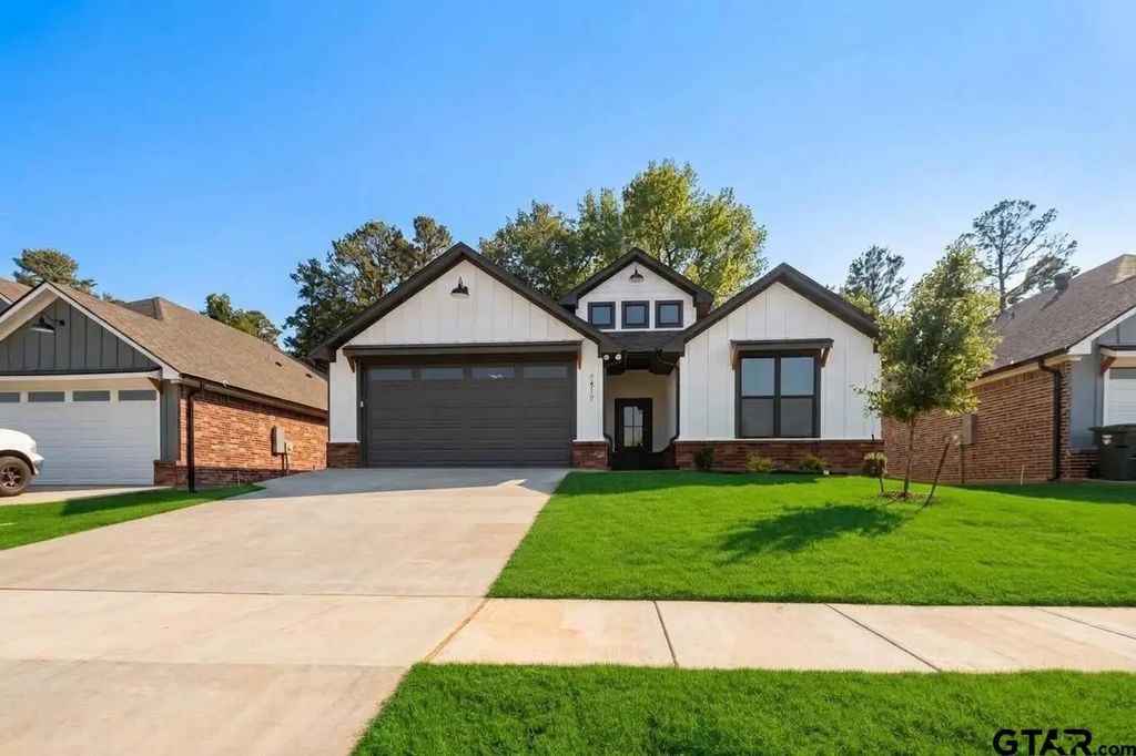 7917 Greenhill Drive, Tyler