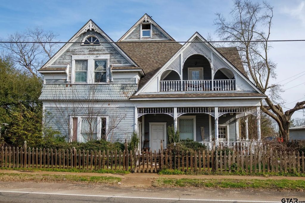 104 N Tyler St, Big Sandy
