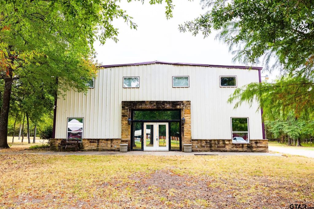 6945 Fm 115, Scroggins