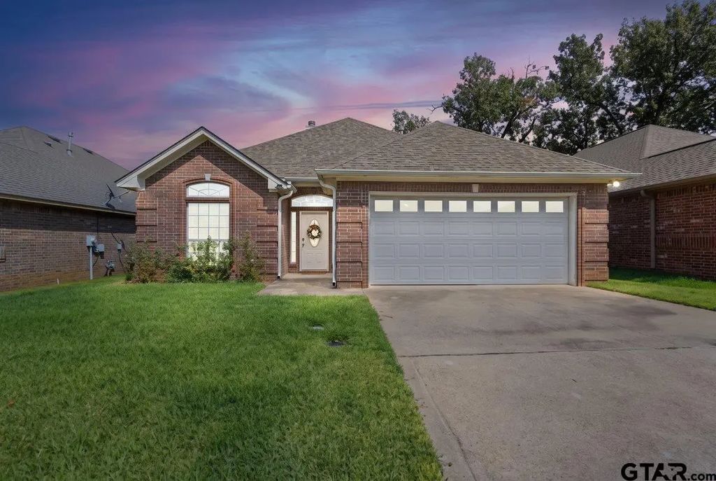 3418 Iberville, Tyler