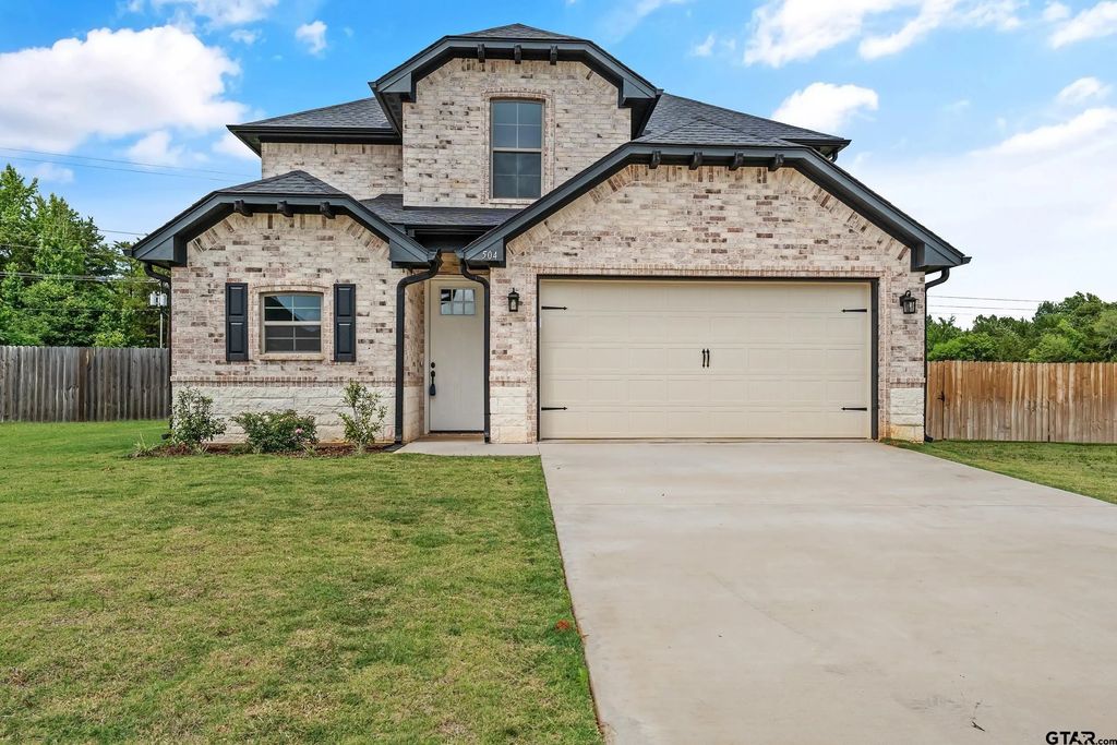 504 Cornerstone, Lindale