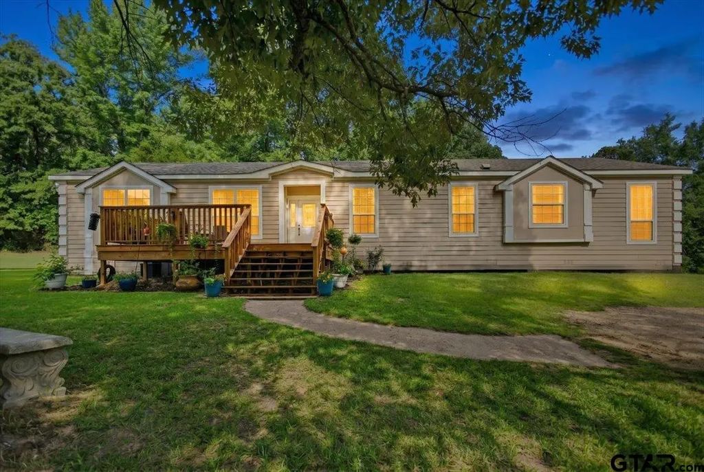 105 Pepper Circle, Diana