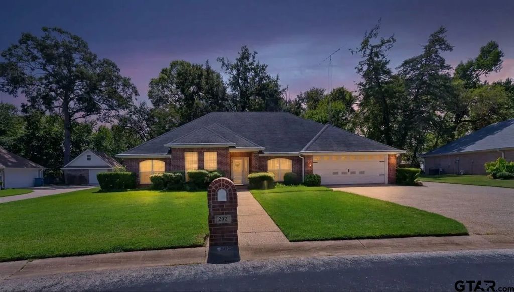 202 Northcreek, Chandler